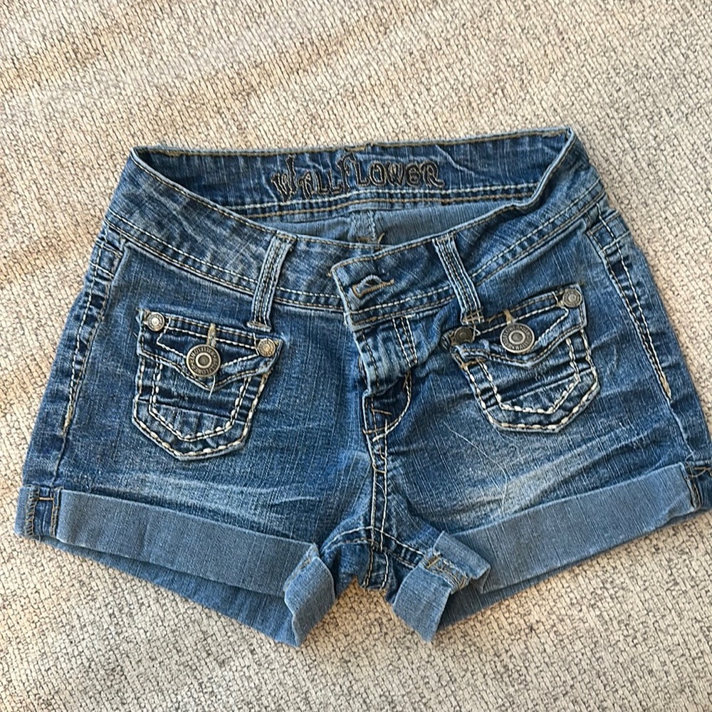 Cute jean shorts